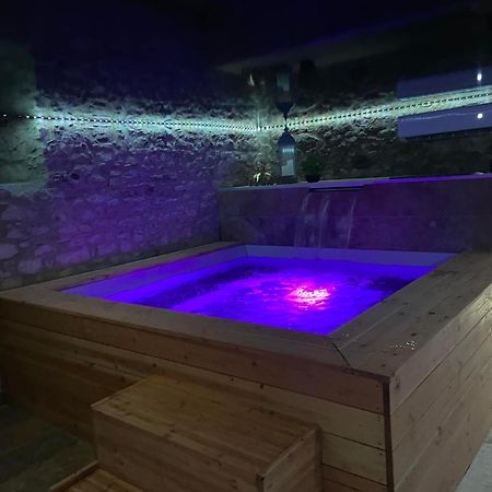 Gite A La Ferme Avec Jacuzzi Et Sauna Villefloure Екстериор снимка